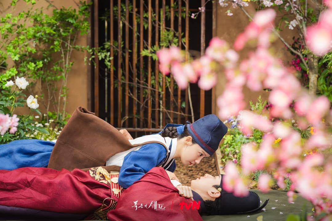 still cut drama Korea Bon Appétit, Your Majesty 
