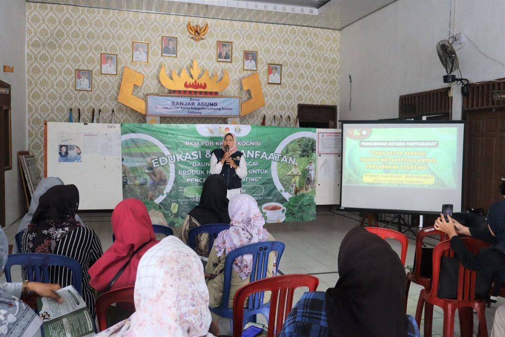 Mahasiswa Itera Mengajarkan Inovasi Pangan Fungsional Berbasis Daun Kelor Kepada Kader Posyandu Desa Banjar Agung untuk Mencegah Stunting (Dok.Itera)