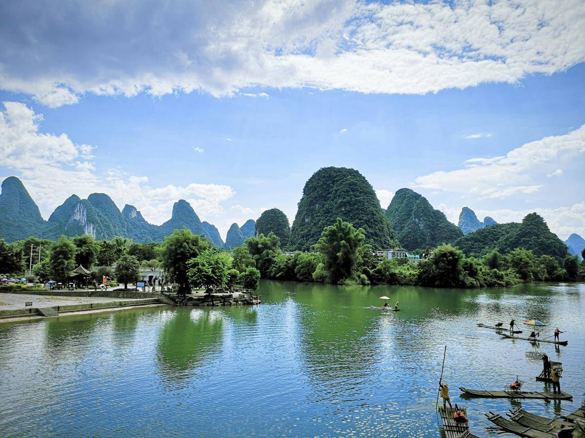 ilustrasi Guilin (unsplash.com/vigor poodo)