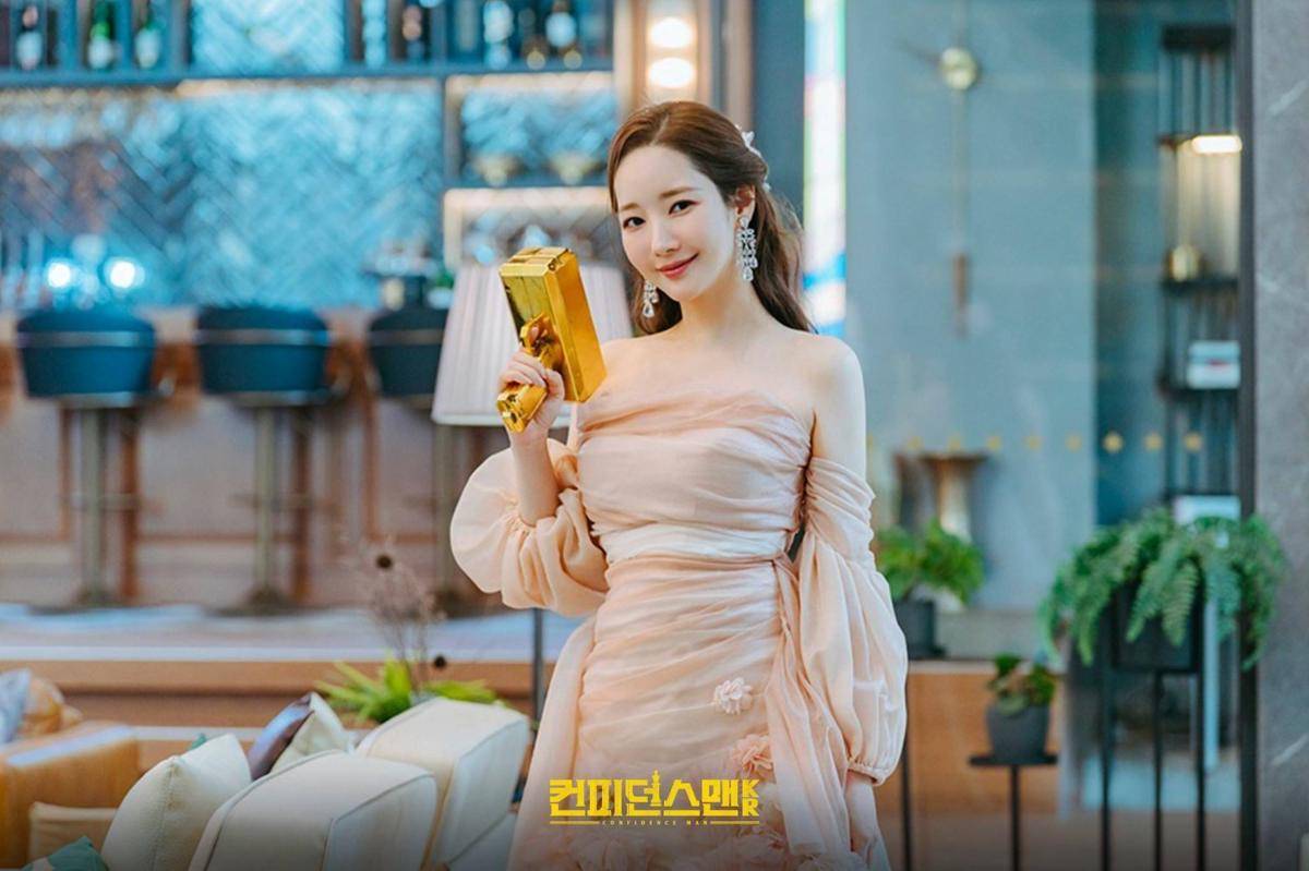 Cuplikan drama Korea Confidence Queen