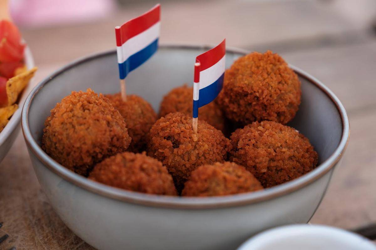 ilustrasi makanan Belanda 