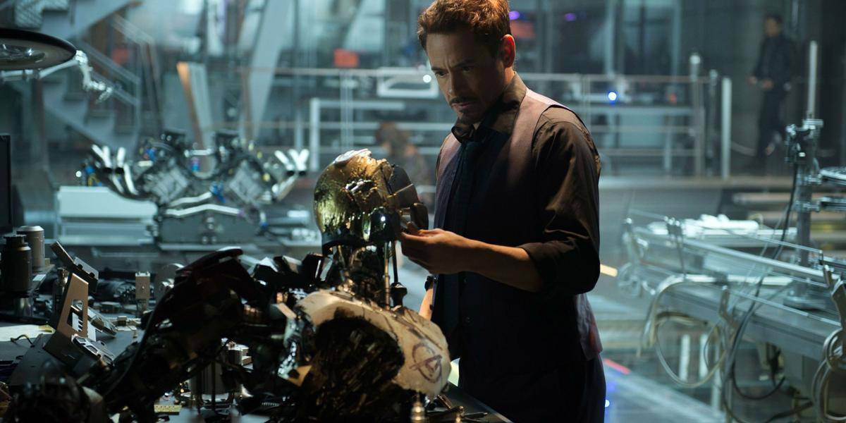 Tony Stark menciptakan Ultron
