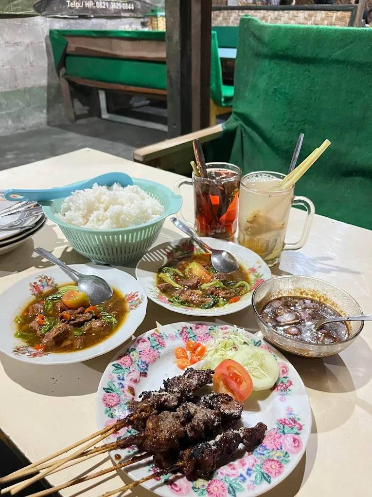 Sate Donal Pak Min Kaliurang, Bukan Daging Bebek!