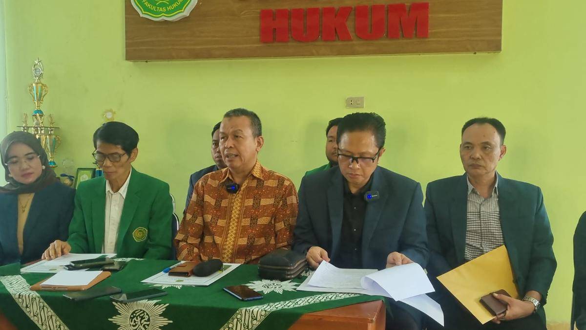 Kasus pelaporan terhadap Dekan Fakultas Hukum Universitas Muhammadiyah Palembang (UMP) Abdul Hamid Usman berujung penerbitan Surat Penghentian Penyidikan (SP 3) dari kepolisian. (IDN Times/Rangga Erfizal)