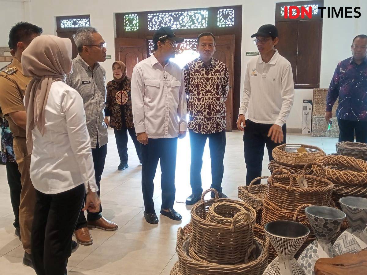 Menteri Sosial, Saifullah Yusuf .