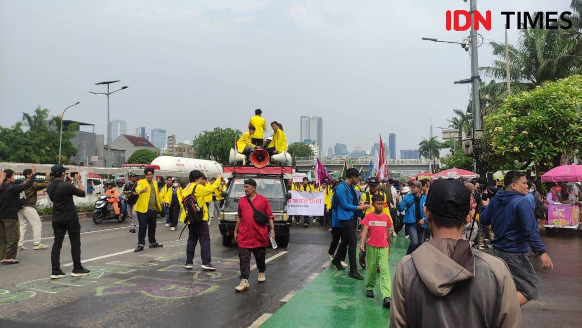 Demo BEM UI di gedung DPR RI