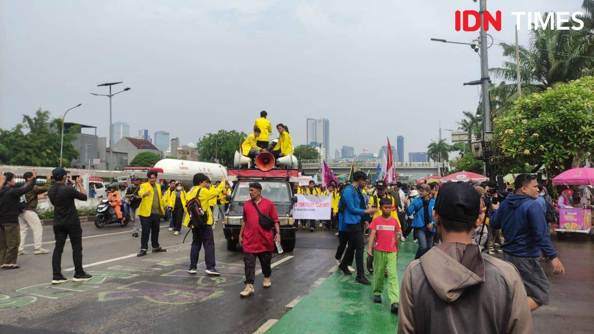 Demo BEM UI di gedung DPR RI