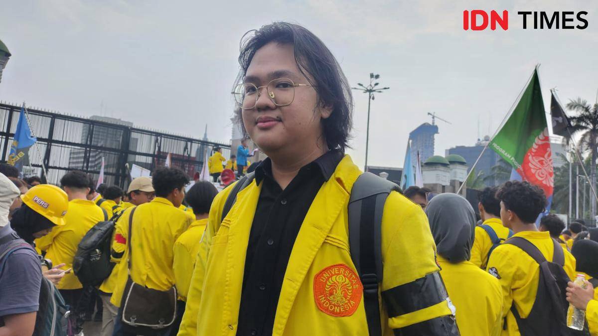 BEM UI gelar aksi di Gedung DPR RI, Senayan, Jakarta Pusat, Selasa (9/9/2025). (IDN Times/Yosafat Diva Bayu Wisesa)