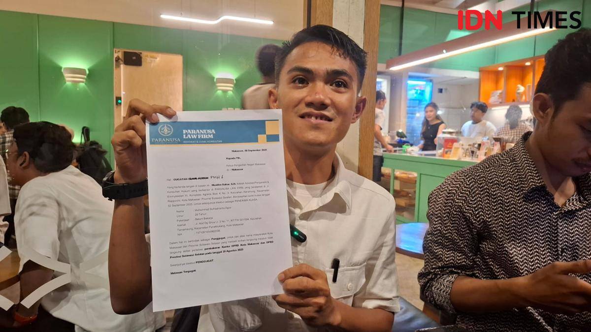 Seorang warga Makassar bernama Muhammad Sulhadrianto Agus (29) menggugat Polda Sulsel atas kerugian akibat kerusuhan, Senin (8/9/2025). IDN Times/Darsil Yahya