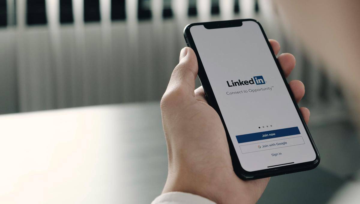 ilustrasi LinkedIn 