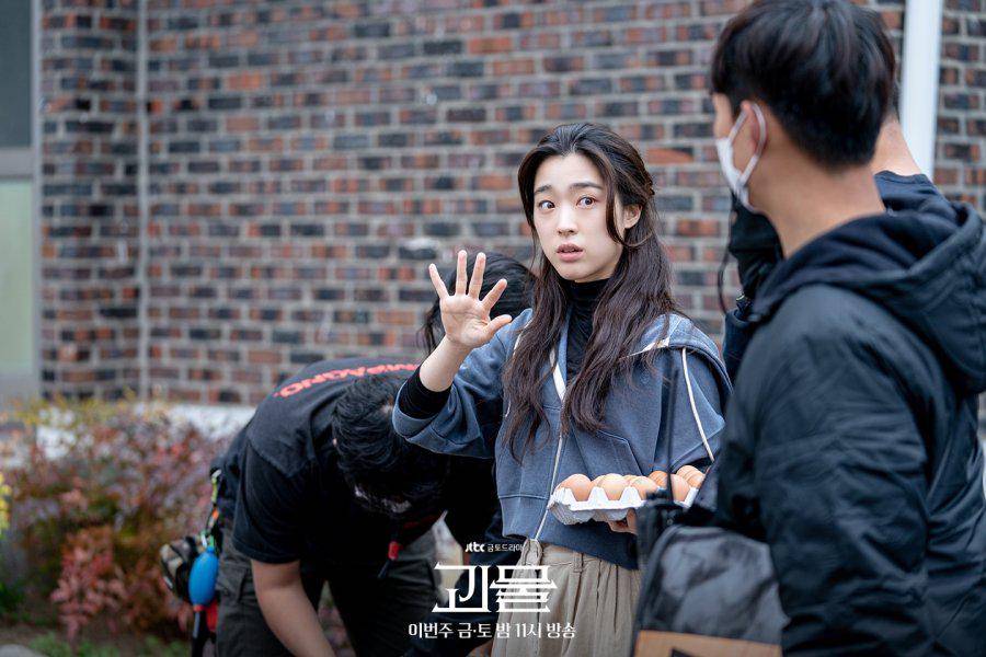 Still cut Beyond Evil 