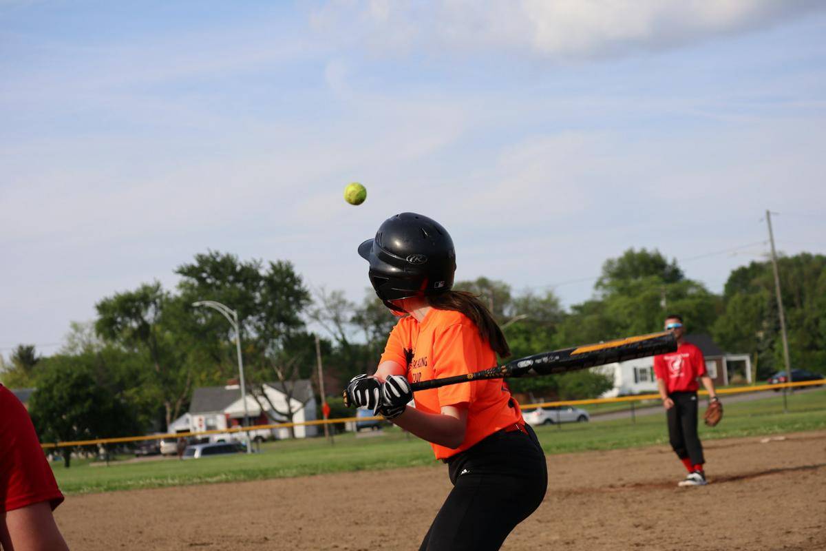 ilustrasi softball (unsplash.com/Yaw Afari)