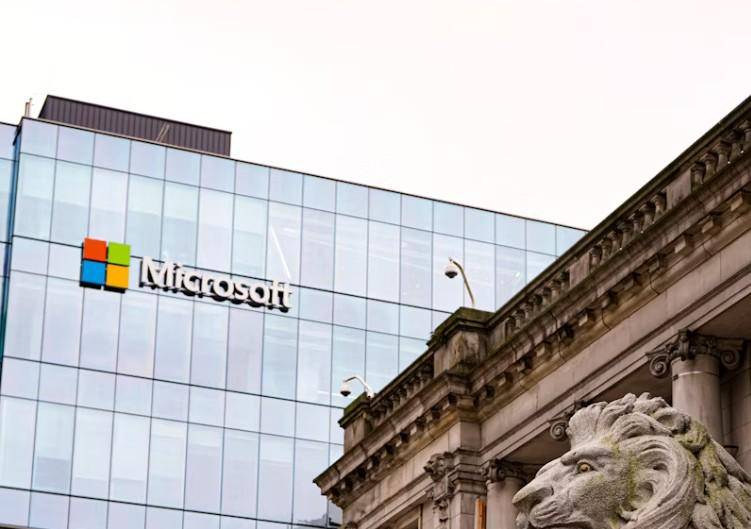Microsoft (unsplash.com/Lumière Rezaie)