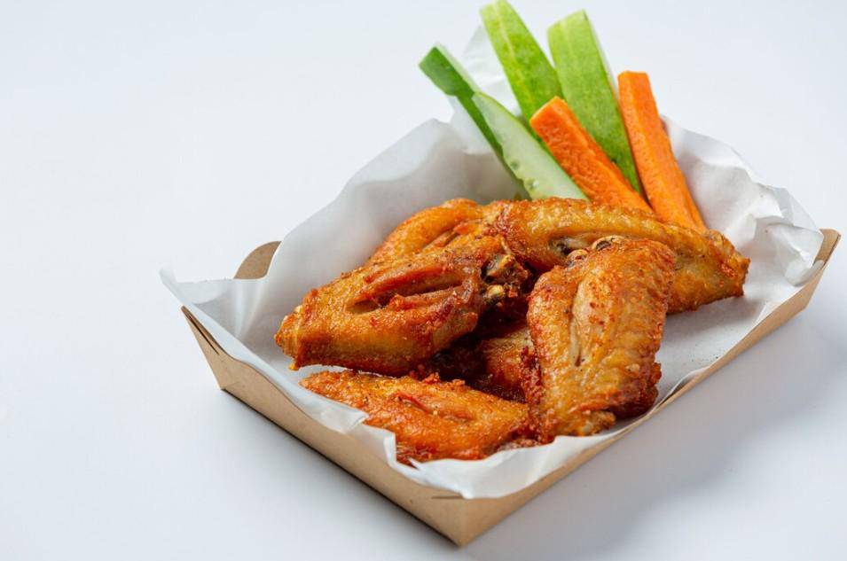 Ilustrasi ayam goreng (freepik.com/jcomp)