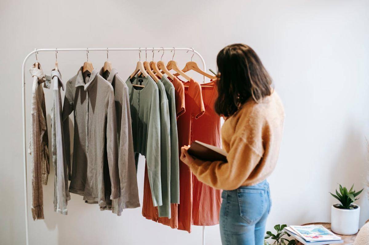ilustrasi standing hanger
