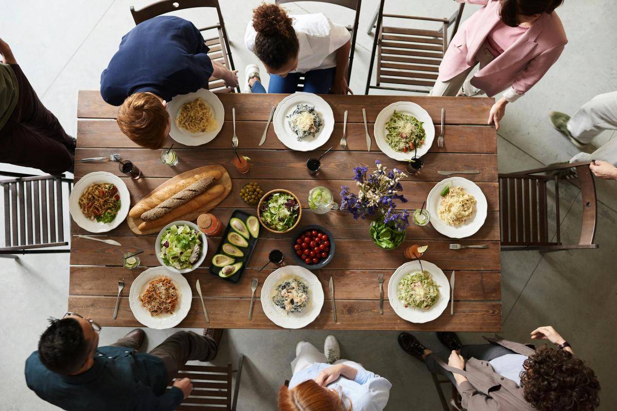 ilustrasi makan siang (pexels.com/fauxels)