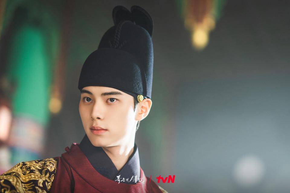 cuplikan drakor Bon Appetit, Your Majesty