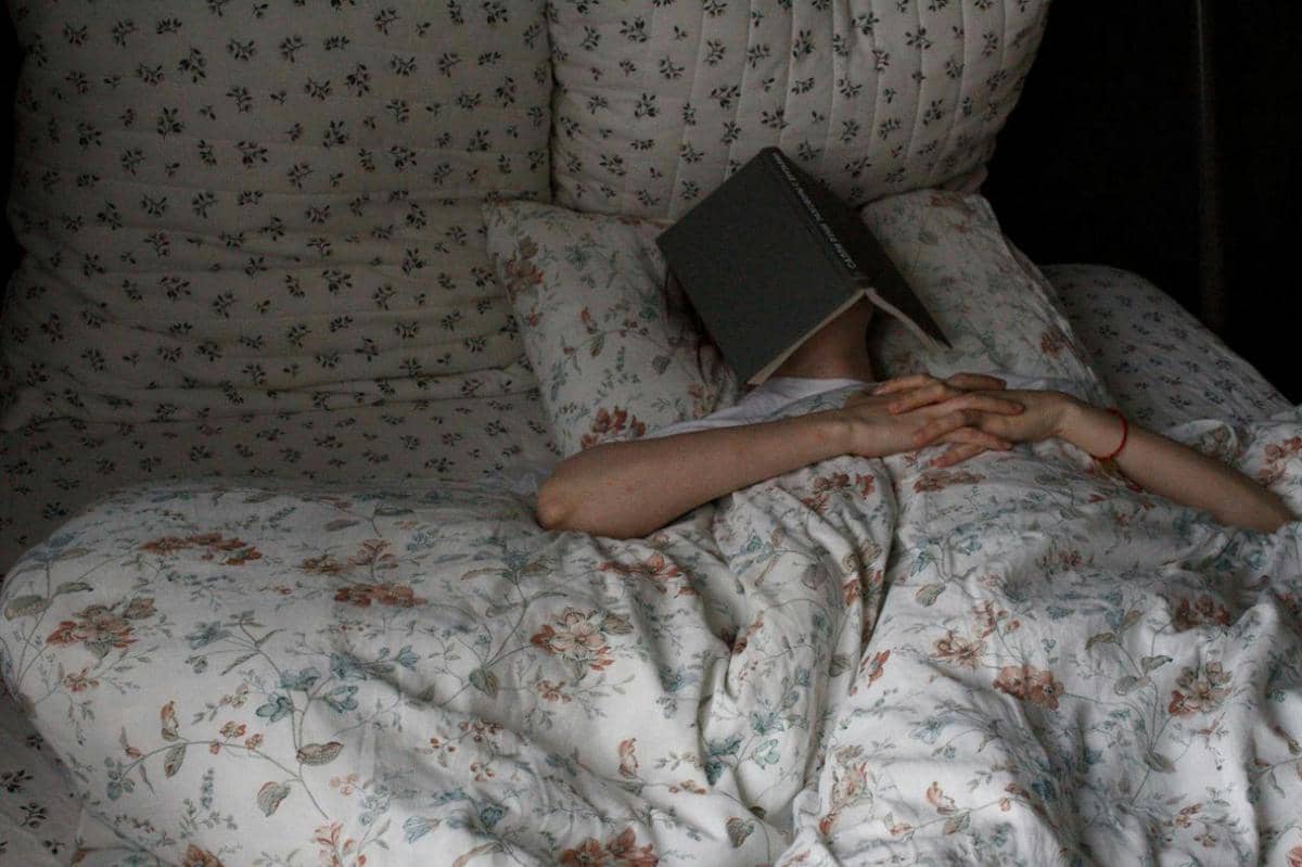 [PUISI] Teman Tidur yang Nyenyak