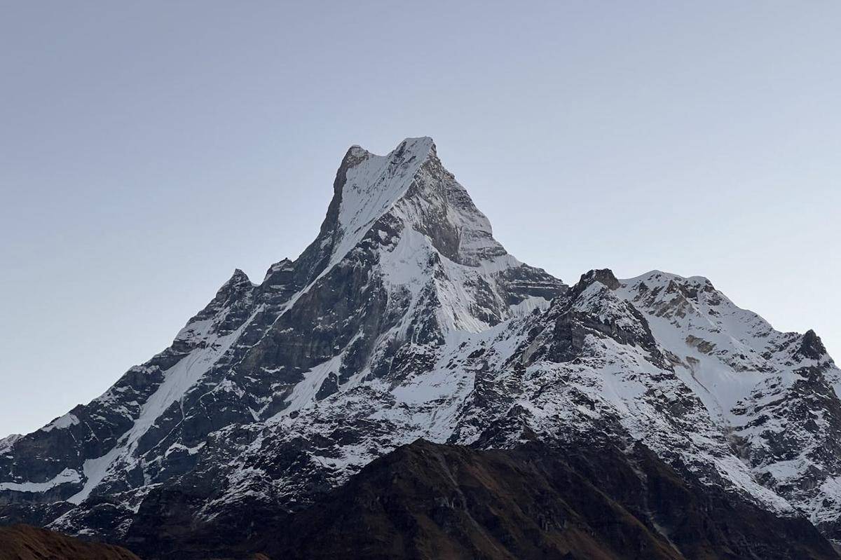 Gunung machapuchare di nepal yang dijuluki gunung ekor ikan