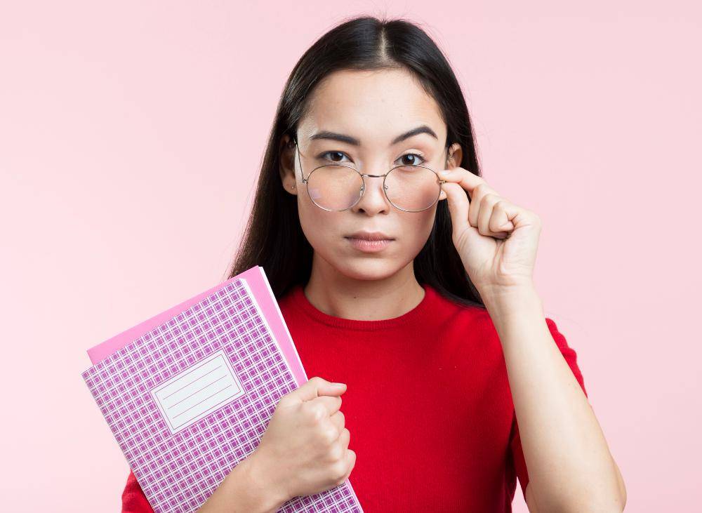 Inspirasi campus look (freepik.com/freepik)