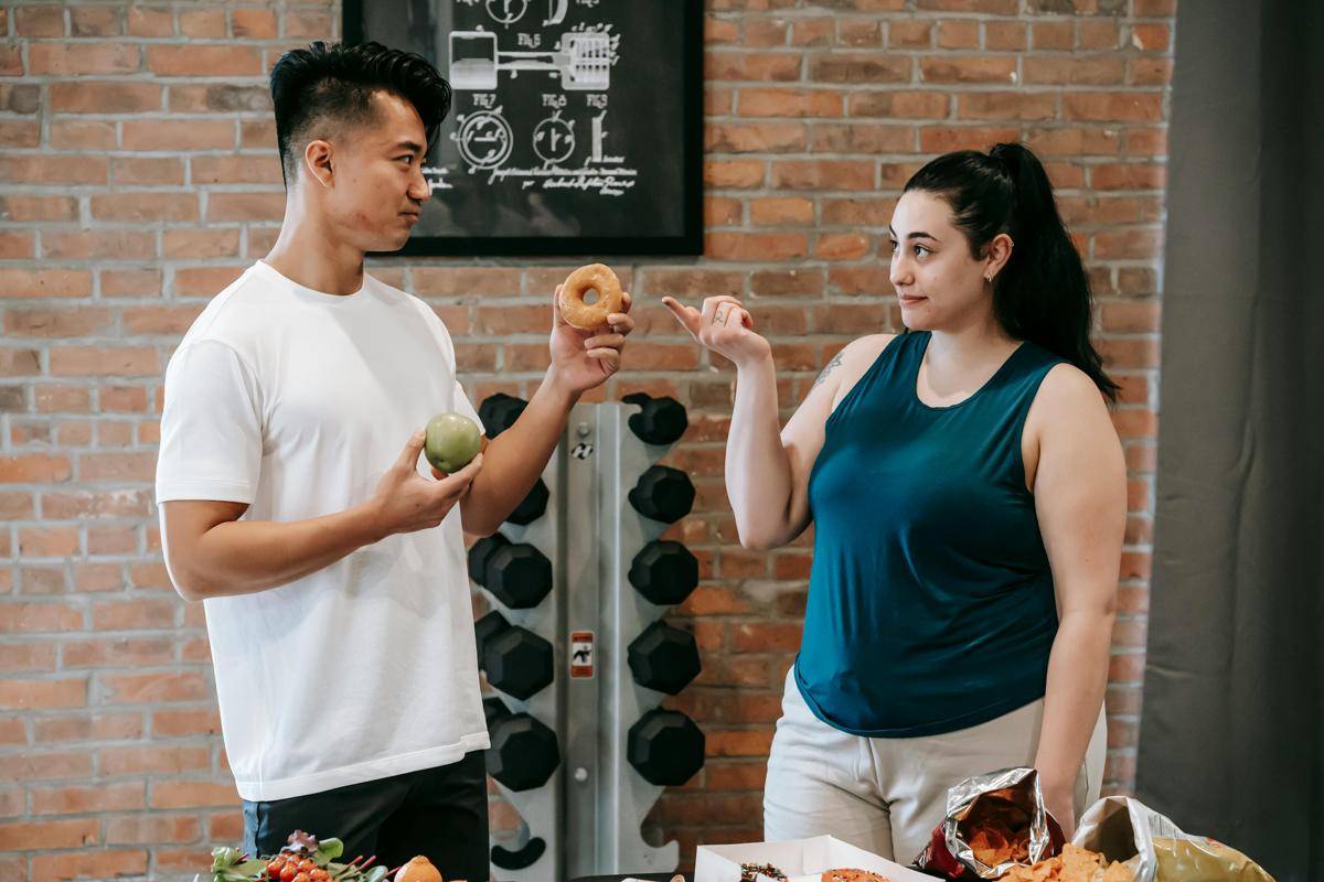 ilustrasi makan berat usai gym (pexels.com/Andres Ayrton)
