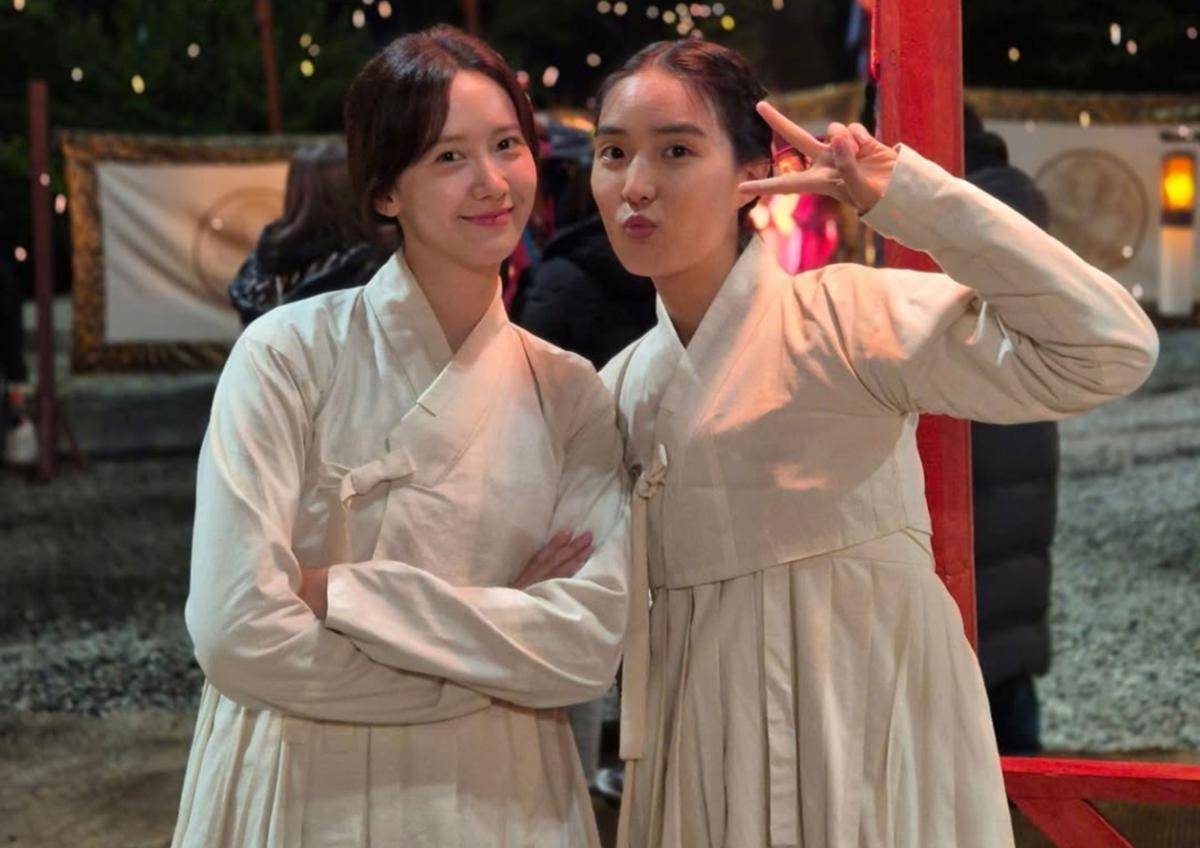 momen akrab Yoona dengan cast Lain di BTS drama Bon Appetit, Your Majesty (instagram.com/oh_euisik)