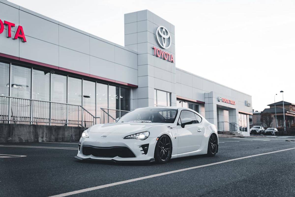 ilustrasi mobil Toyota (pexels.com/Erik Mclean)
