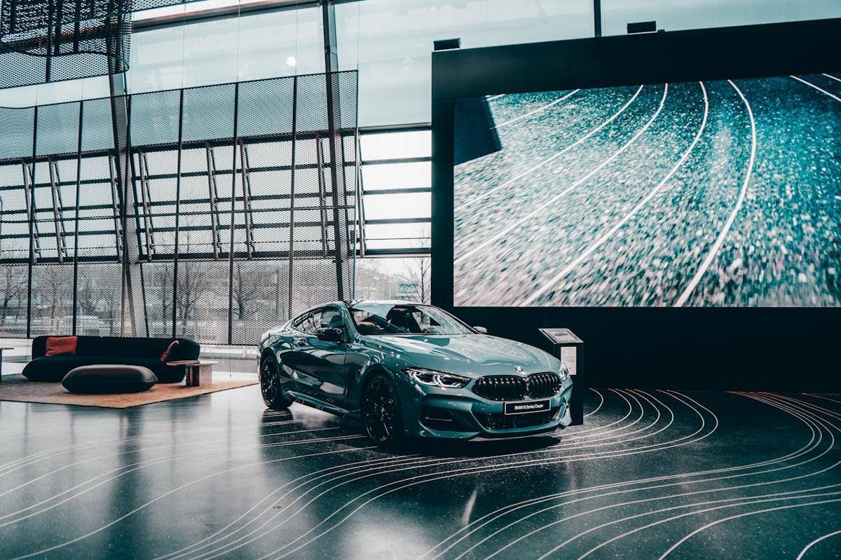ilustrasi mobil BMW (pexels.com/Maria Geller)