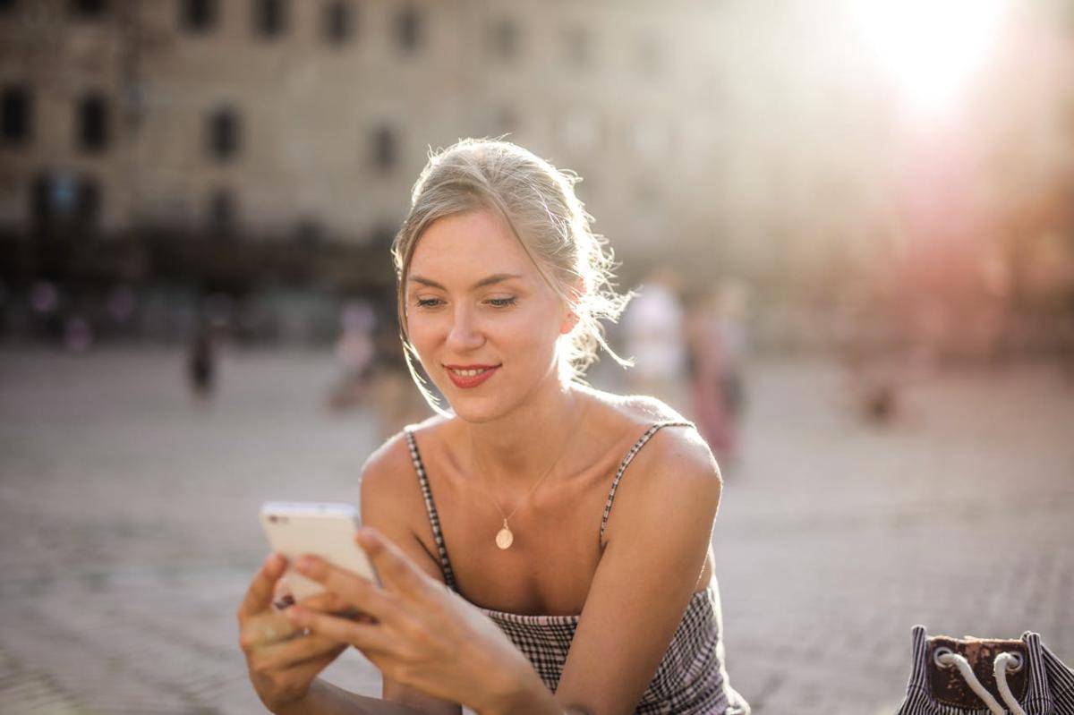 Ilustrasi zodiak (pexels.com/Andrea Piacquadio)