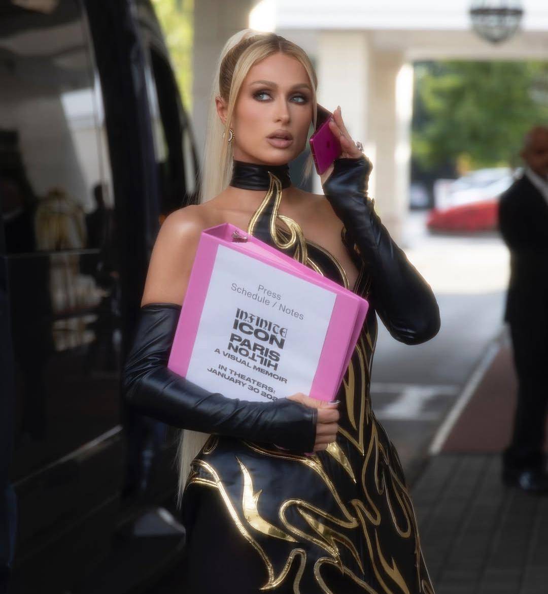 Inspirasi makeup look MTV VMA 2025 - Paris Hilton (instagram.com/parishilton)
