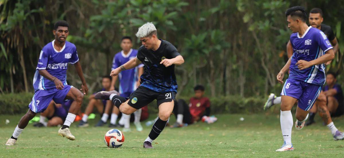  PSIM Jogja menggelar uji tanding melawan Beta Jaya, pada Selasa (9/9/2025) di Lapangan Yogyakarta Independent School (YIS). 