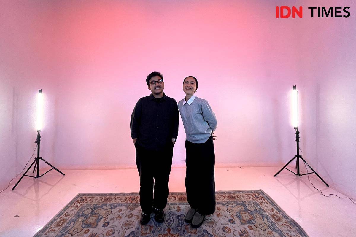 Rasukma saat syuting SEMUSIK di studio IDN (IDN Times/Zahrotustianah)