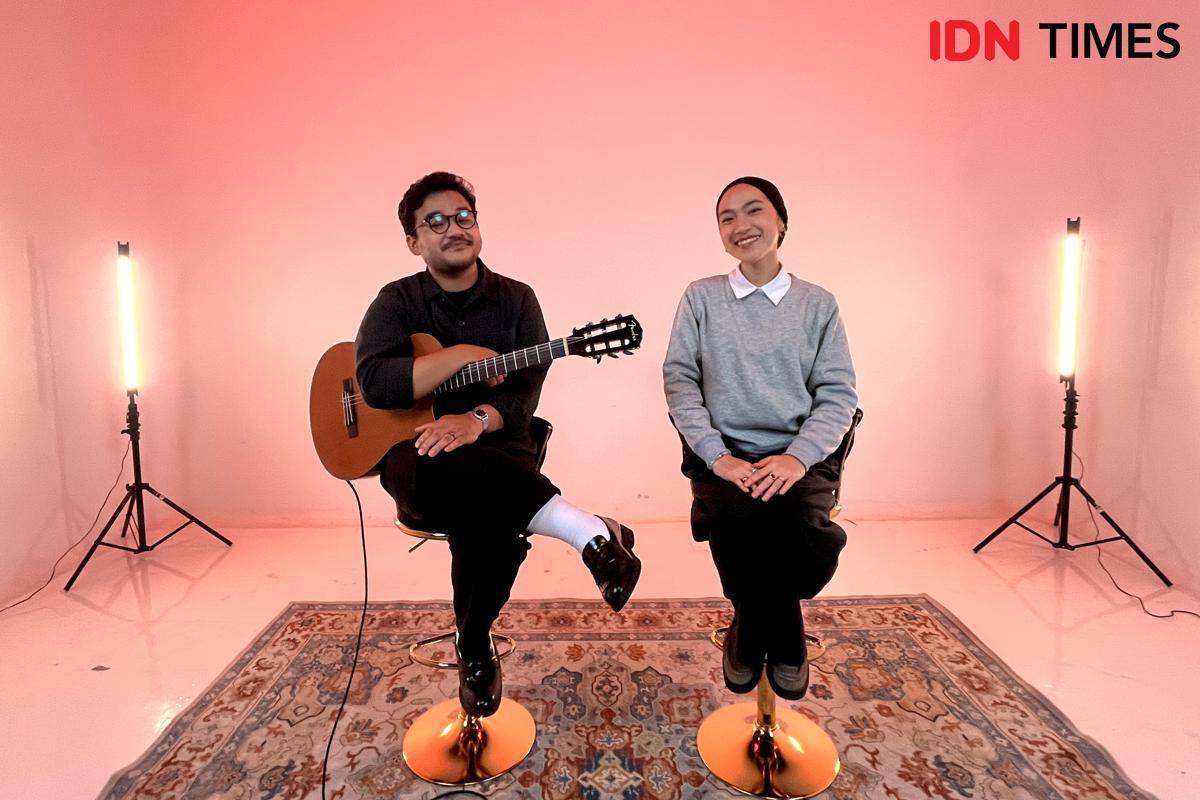 Rasukma saat syuting SEMUSIK di studio IDN (IDN Times/Zahrotustianah)