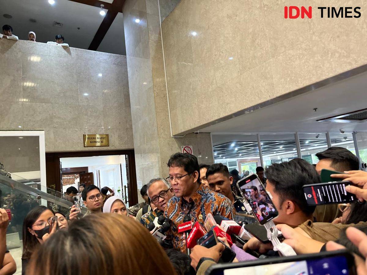 Menteri Keuangan Purbaya Yudhi Sadewa saat ditemui di Gedung DPR  (IDN Times/Triyan). 
