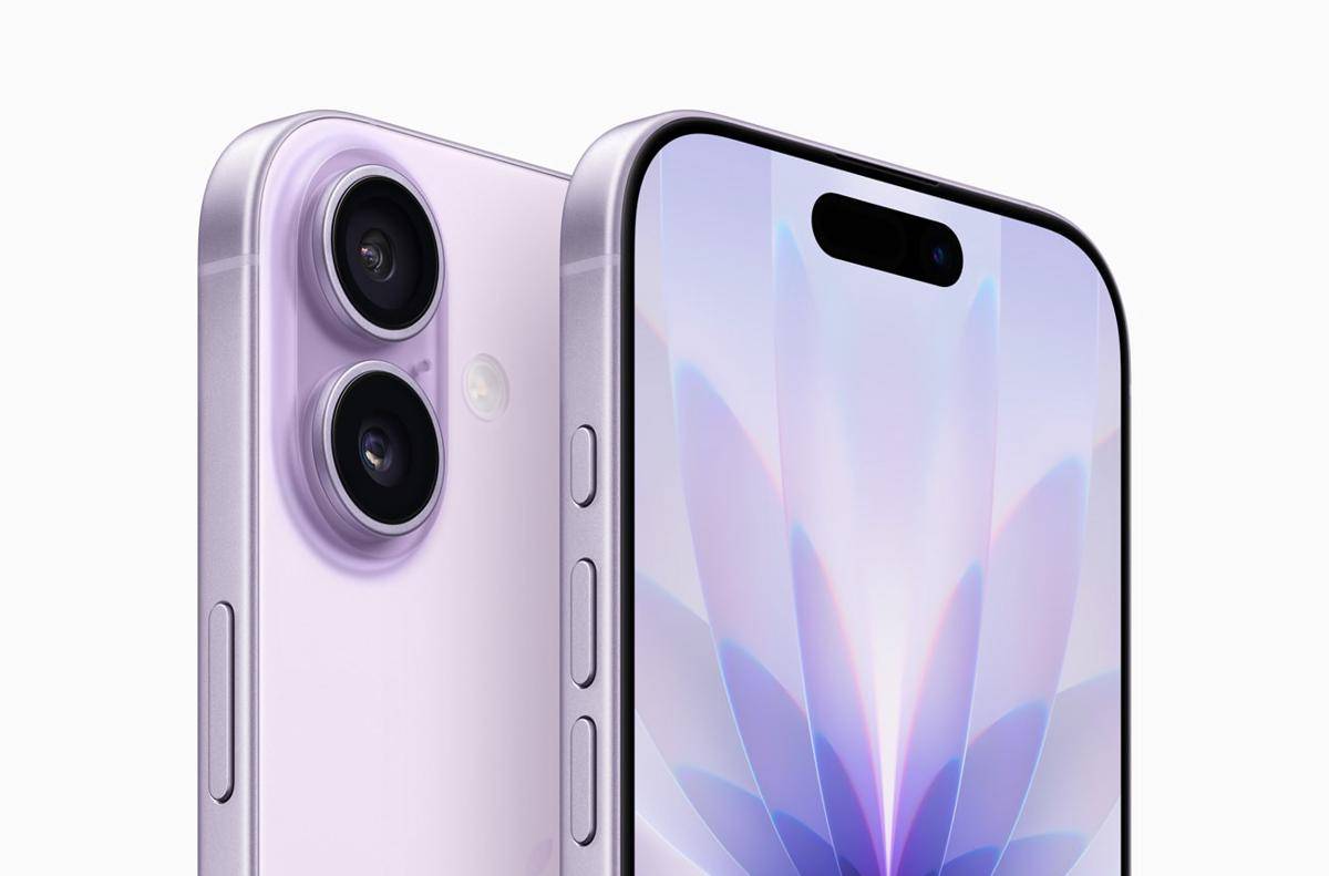 Apple-iPhone-17-hero-250909_inline.jpg.large_2x.jpg