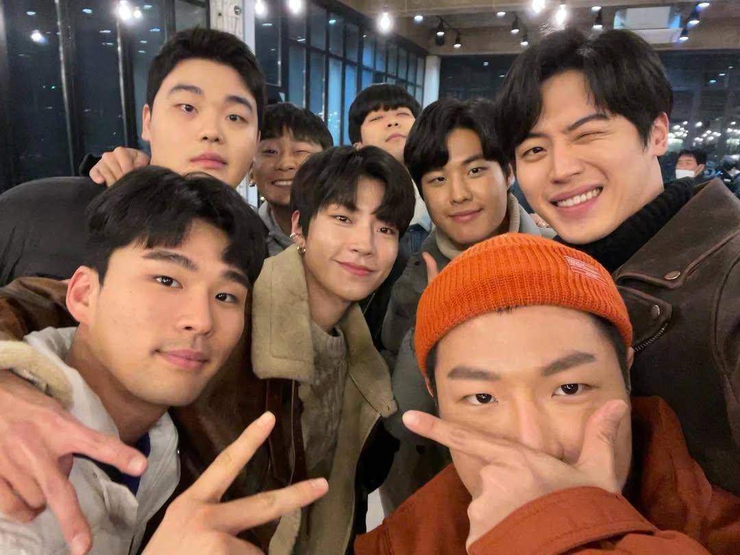 di balik layar drama True Beauty (instagram.com/in_2_weeks)