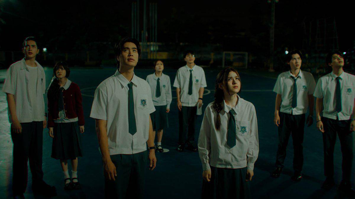 cuplikan adegan di The Dark Dice