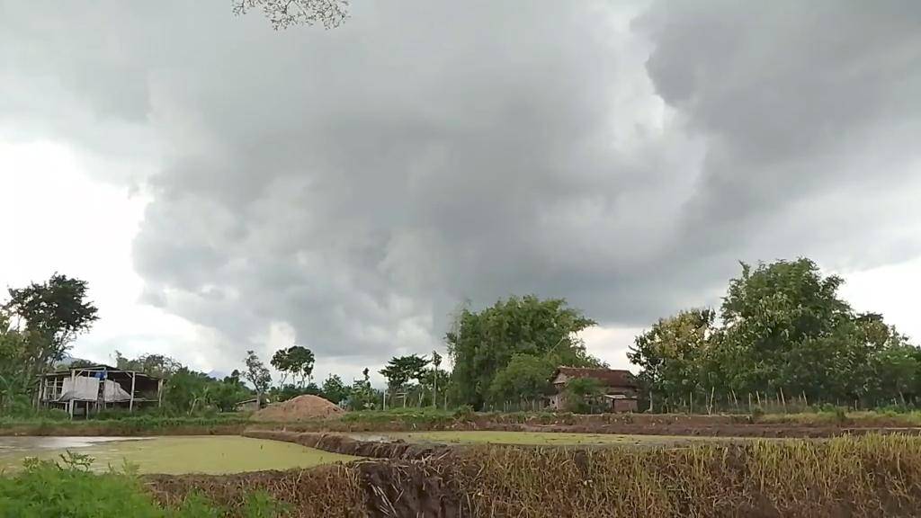 Cuaca ekstrem sepekan kedepan diprediksi akan melanda wilayah Madiun Raya. IDN Times/Riyanto.