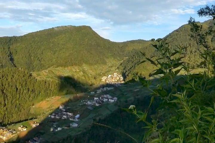 Topografi Magetan gunung tebing rawan longsor. IDN Times/Riyanto.
