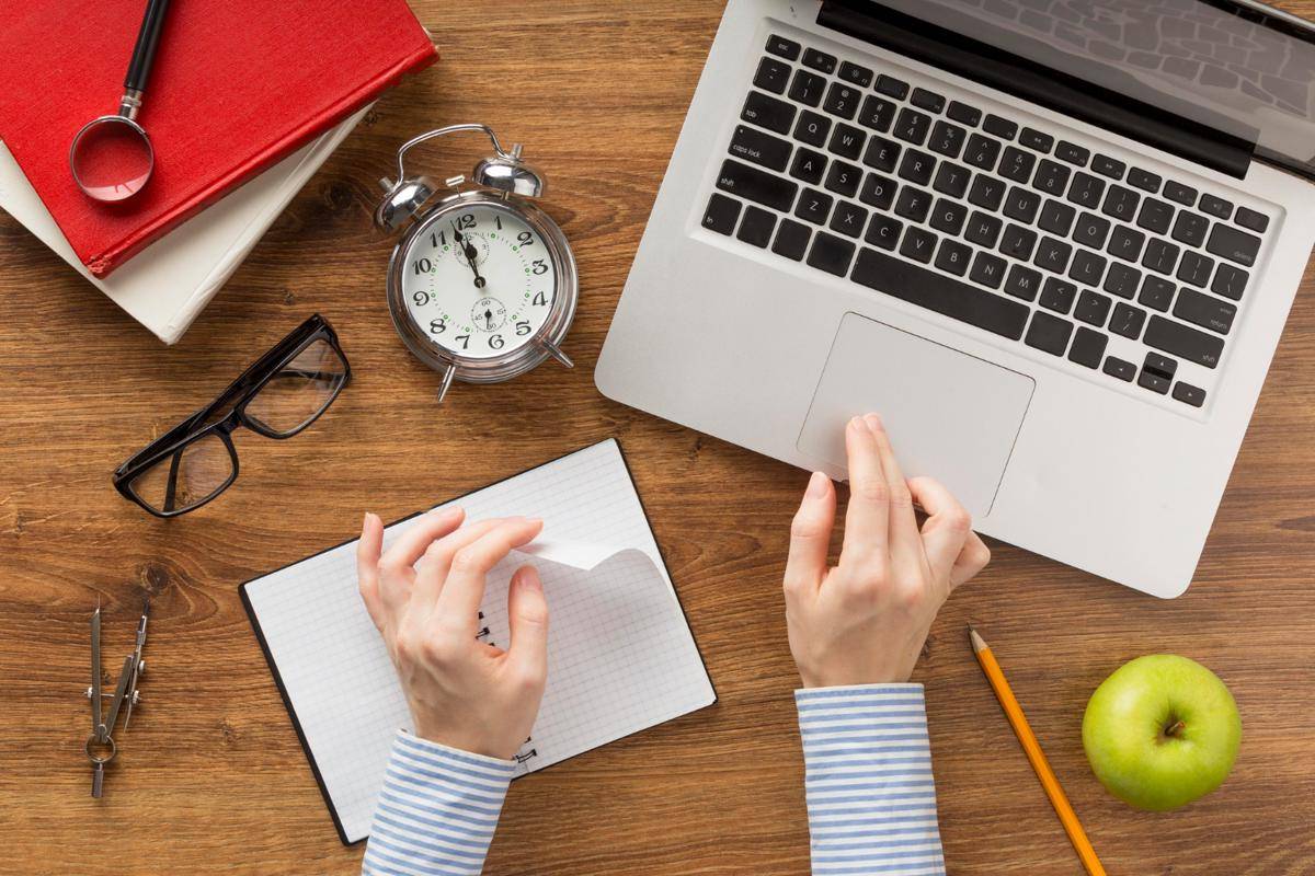 Membuat deadline bayangan (Freepik.com/ Freepik)