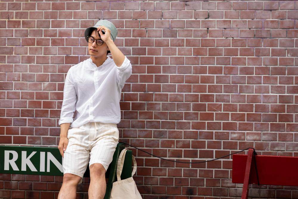 ilustrasi outfit topi cowok (freepik.com/freepik)