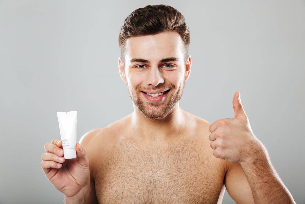 ilustrasi skincare travel size (freepik.com/freepik)