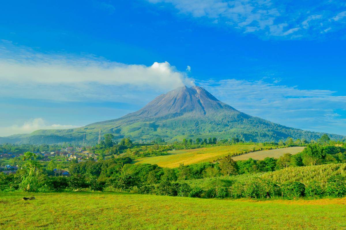 ilustrasi gunung (unsplash.com/amir hamzah)