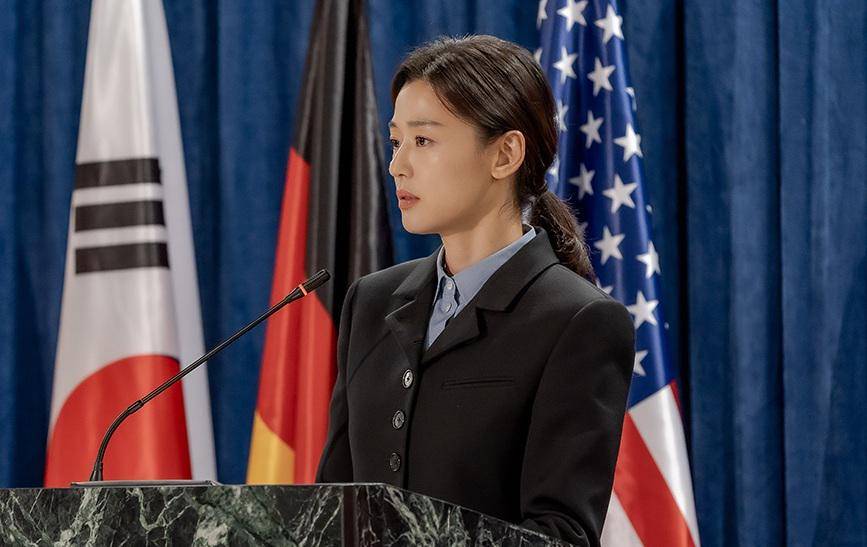 still cut drama Korea Tempest (instagram.com/disneypluskr)