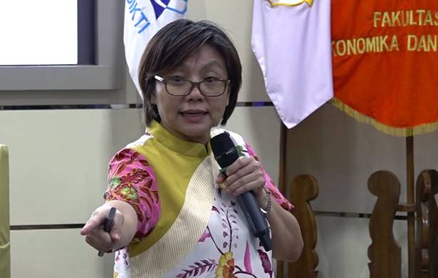 Ekonom UGM, Denni Puspa Purbasari, Ph.D. (feb.ugm.ac.id)