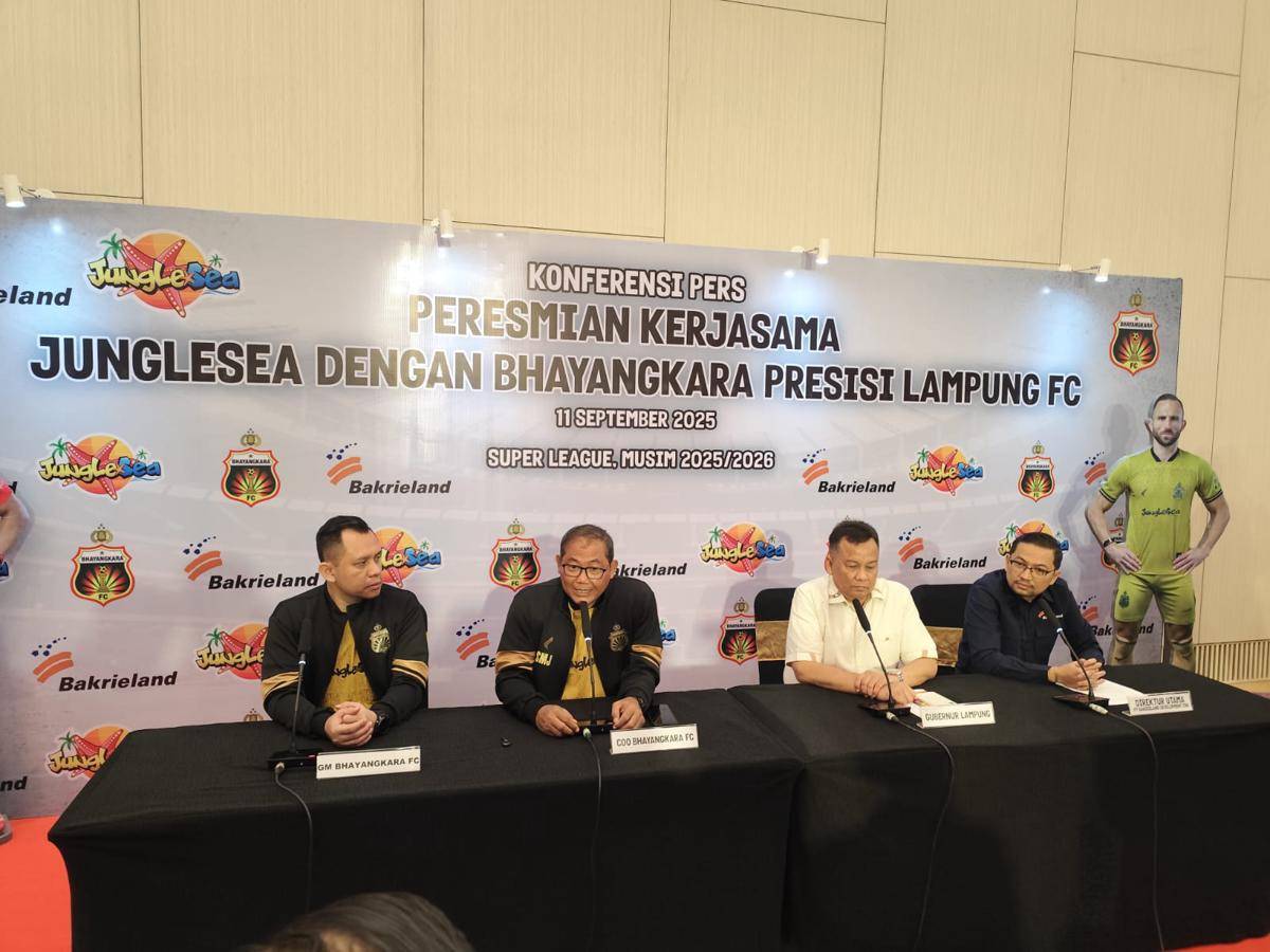 Konferensi pers peresmian kerjasama Junglesea dan Bhayangkara Presisi Lampung FC. (IDN Times/Muhaimin)