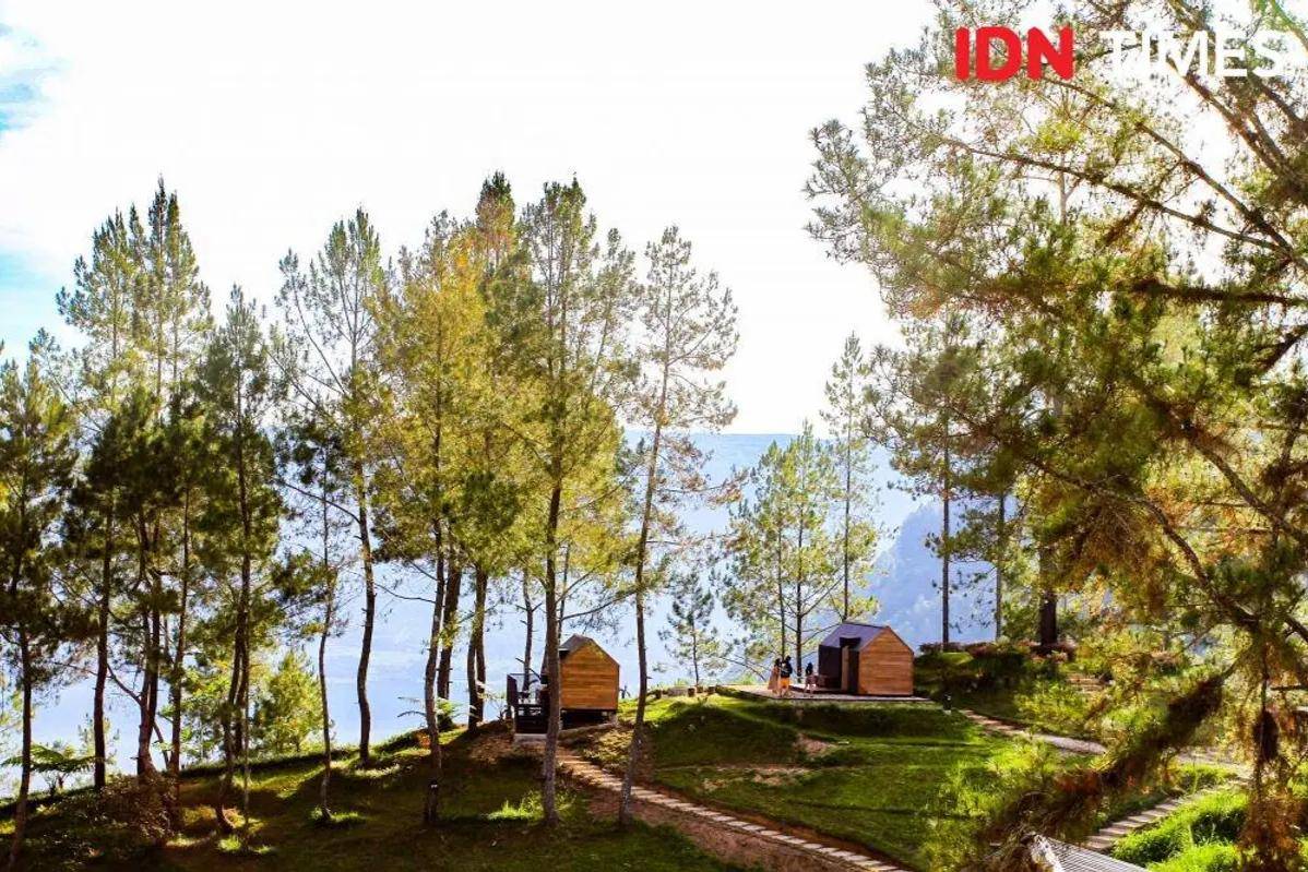 Bobocabin menjadi hunian baru di The Kaldera Toba Nomadic Escape. (IDN Times/Prayugo Utomo)