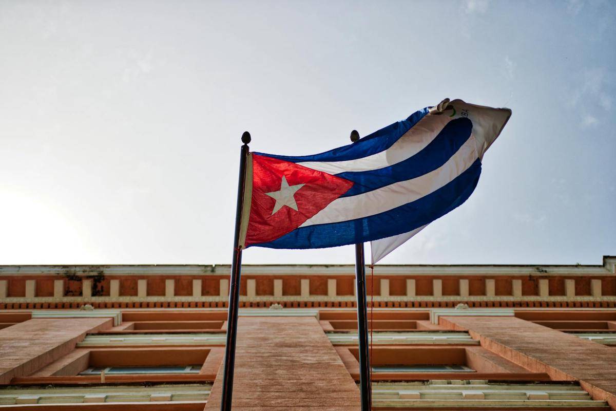 Bendera Kuba (pexels.com/Matthias Oben)