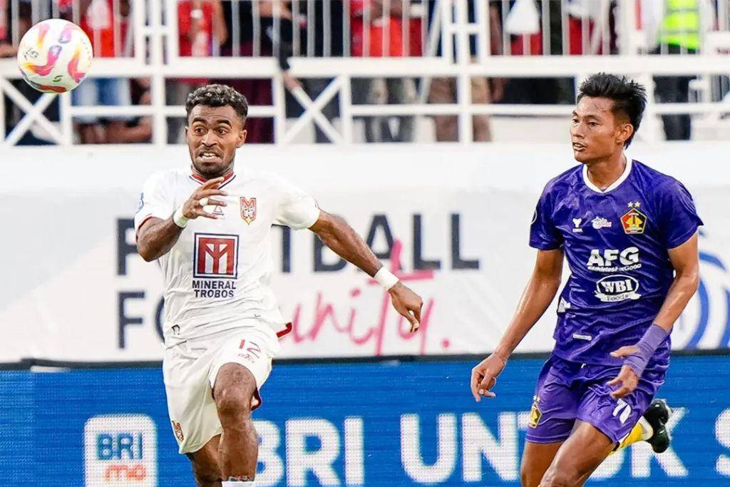 Salah satu momen laga pekan ke-20 BRI Liga 1 2024/2025 antara Malut United versus Persik Kediri di Stadion Gelora Kie Raha Ternate pada 25 Januari 2025. (Insatgram.com/malutunitedfc)
