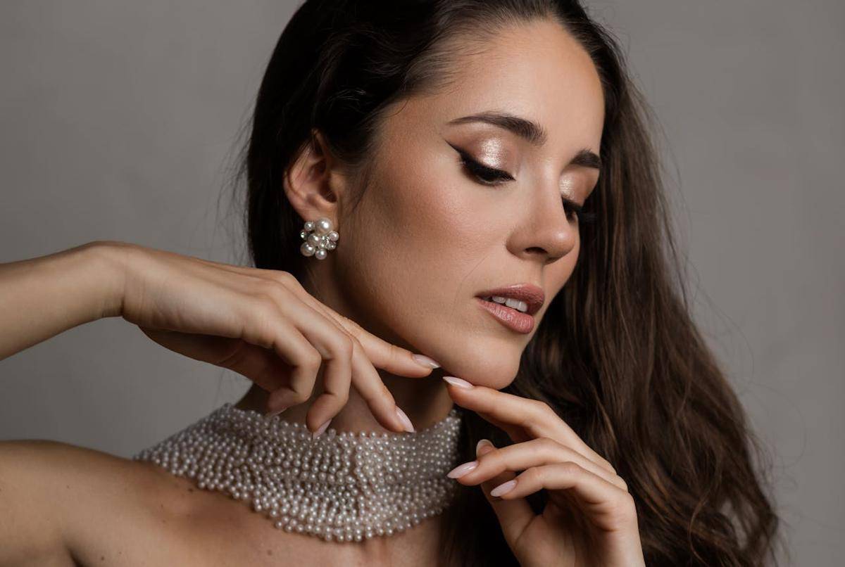 ilustrasi perempuan dengan makeup (pexels.com/Antoni Shkraba Studio)